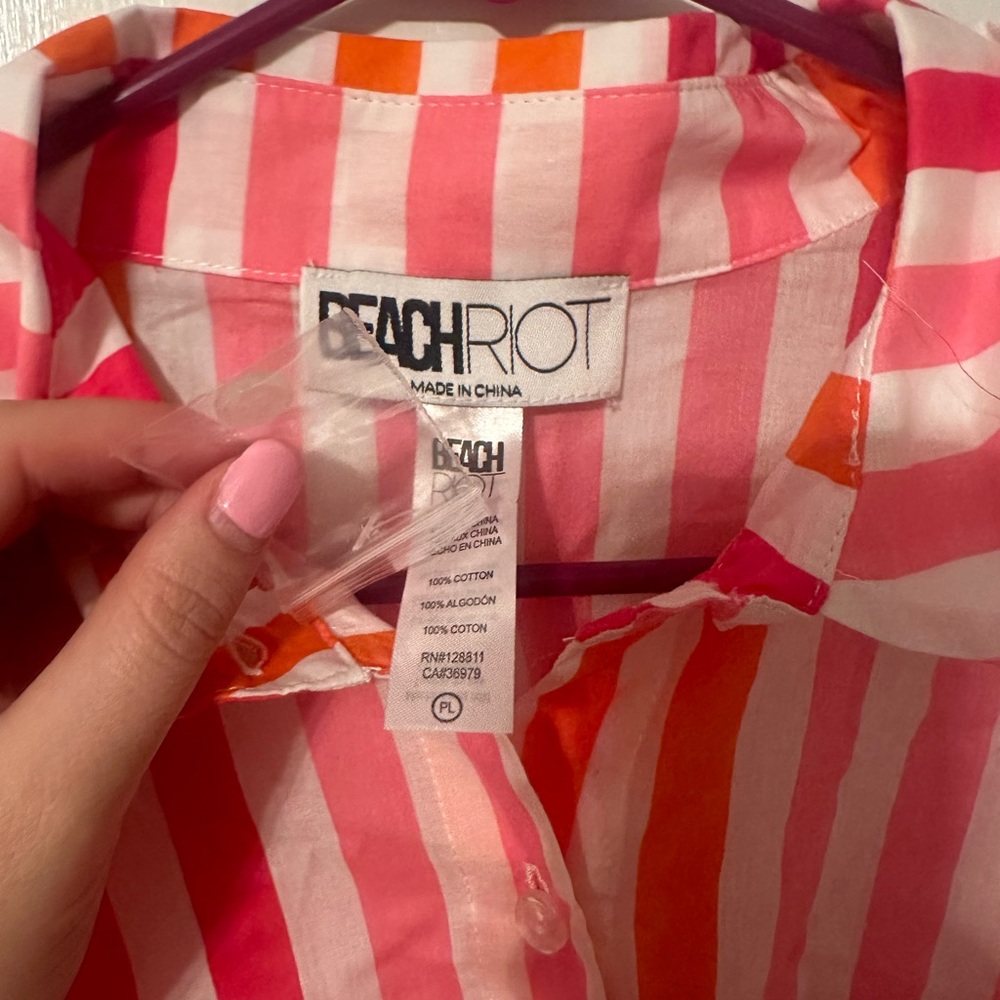 Pretty colored button up - Picture 4 of 4